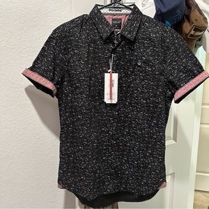 NEW with tags • Men’s Button Up Short Sleeve Shirt • Black Size Medium